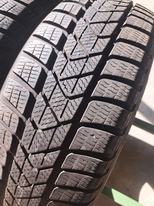 2 anvelope iarnă 205 60 r17 Pirelli
