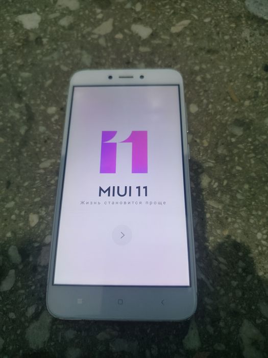 Телефон Redmi 4-4x