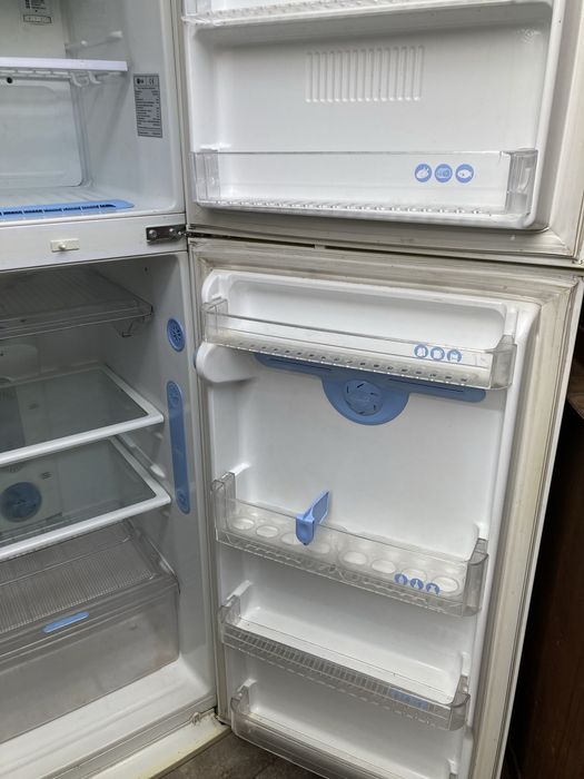 Продам холодильник