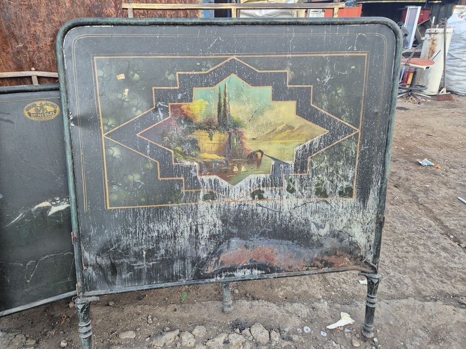 Старинно легло за реставрация