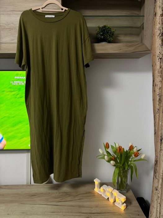 Vand rochii marime XL