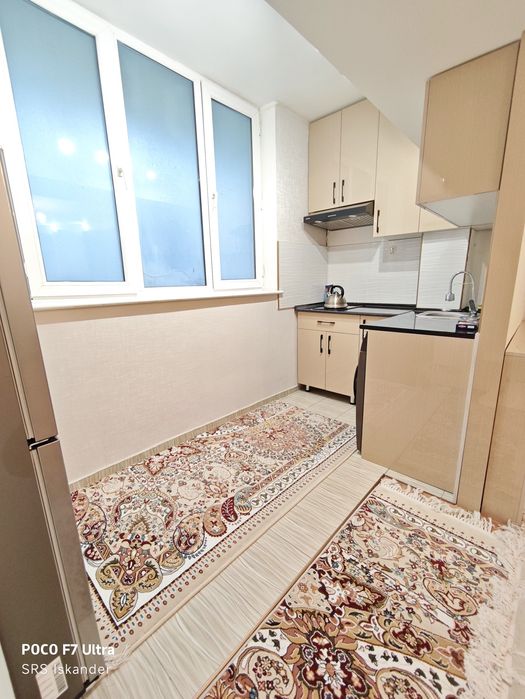 1 ком на Шота Руставели ориентир Bon кафе