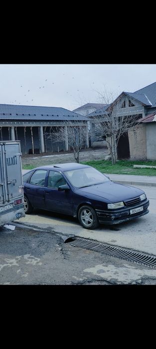 Opel vektra 1.8 .1994