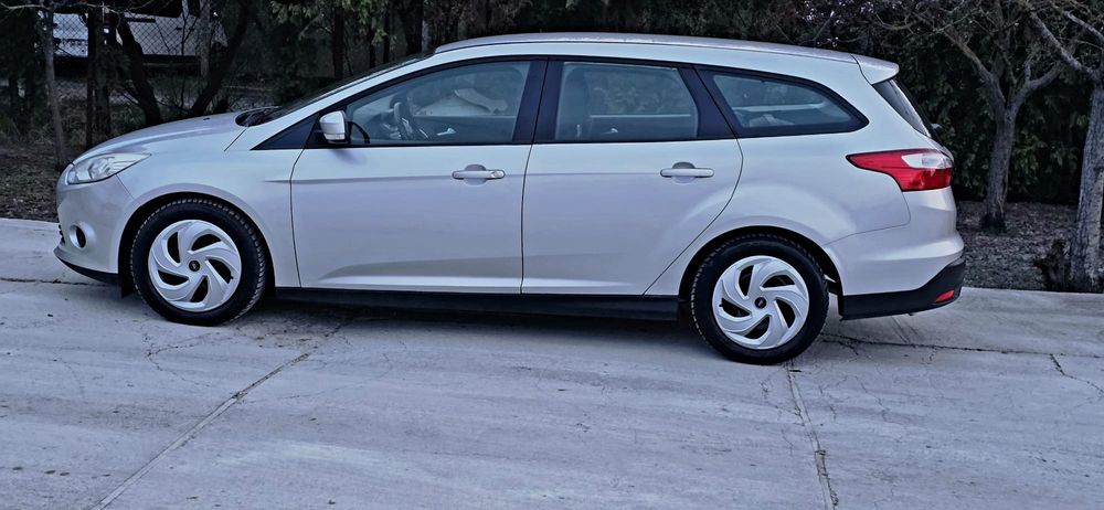FORD Focus 2012 — imagine 3