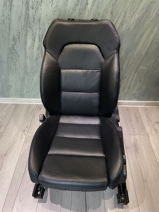 Retapițare Scaune Auto | Recondiționare Piele Originală | Reparații Tapițerie Auto
