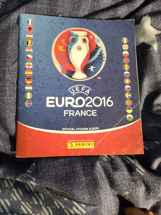 Vând  catalog Panini euro 2016