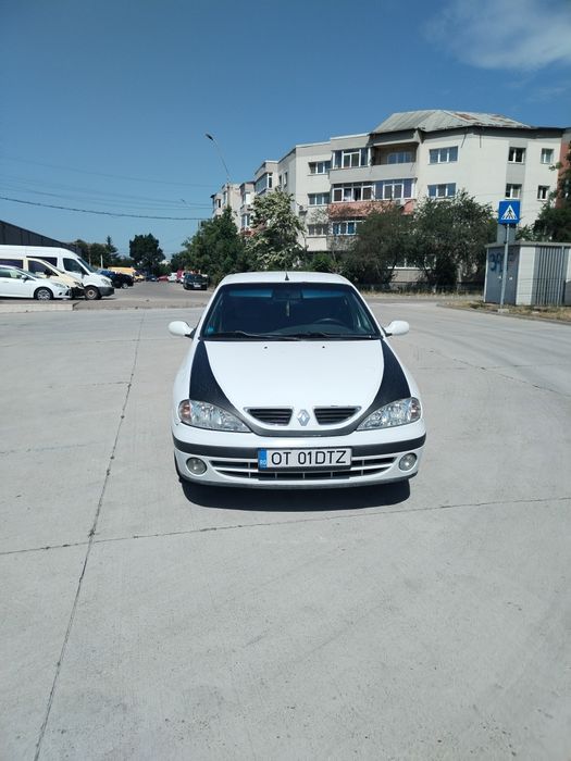 Renault megan 1 1.6. Benzina 16 valve