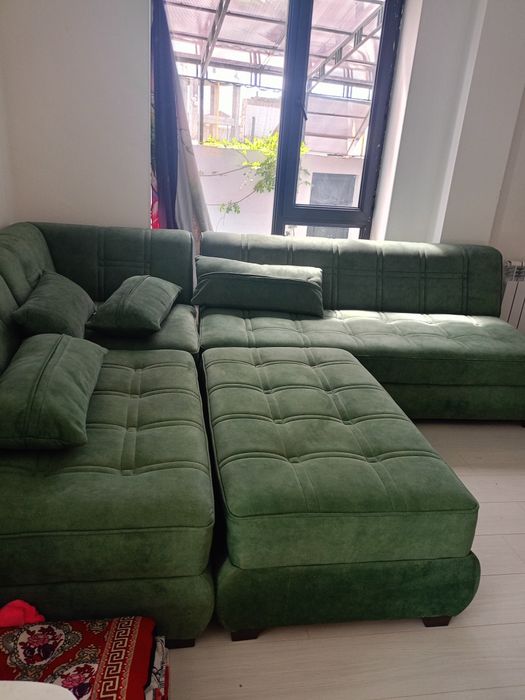 Продается мягкий уголок , большой 280*220,в идеальном состоянии