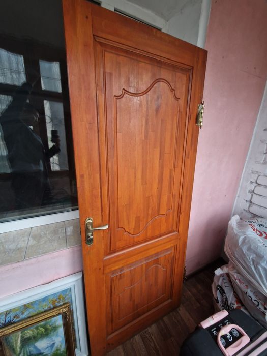Продам входную дверь б/у