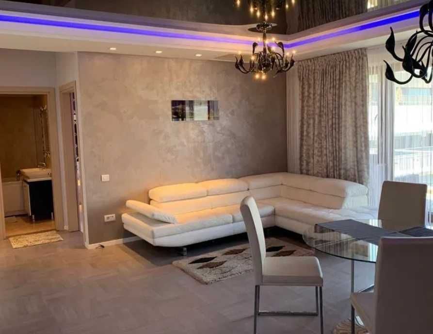 Дава се под наем Тристаен апартамент в Пловдив, Беломорски - 90 кв.м за 346.8 € - Снимка #2