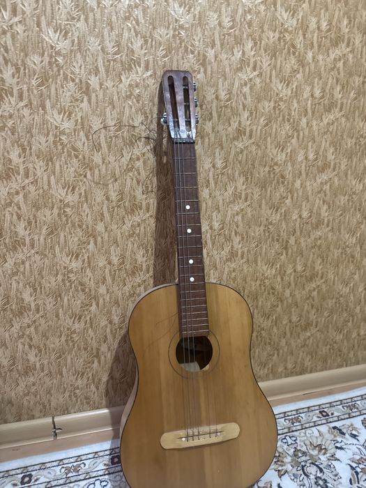 Продается гитара гитара сатылады