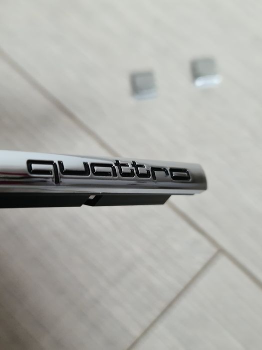 Emblema-Logo-Sigla-Quattro-Grila-Audi-A3-A4-A5-A6-A8-Sline
