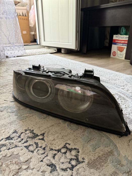 Продам передню левую фару bmw e39