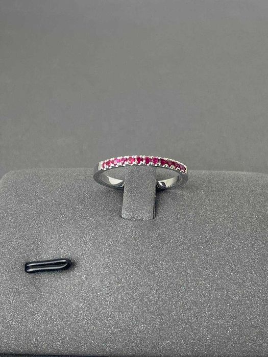 обручальное кольцо с рубином 16 р-р