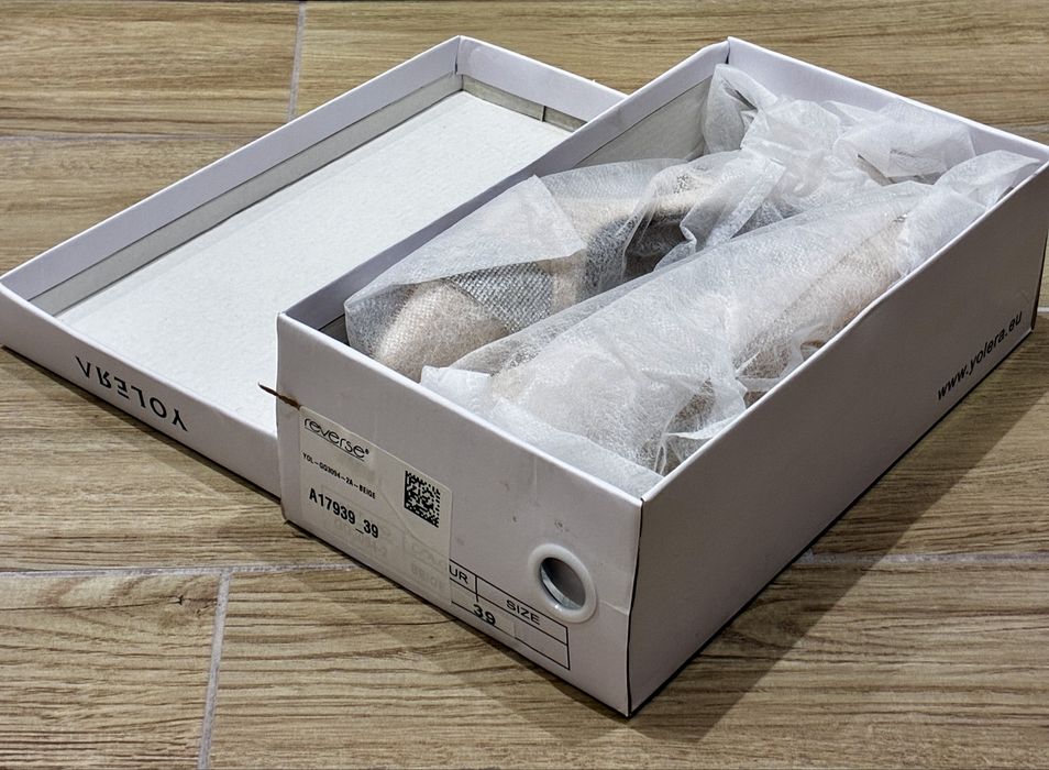 Pantofi de damă YOLERA – mărimea 39 /recomandat 24 Cm lungimea tălpii