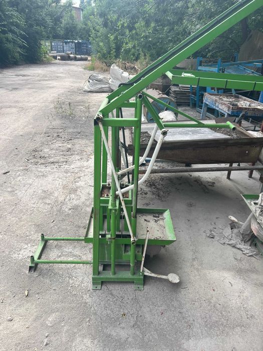 Станок для производства сплитерных блоков