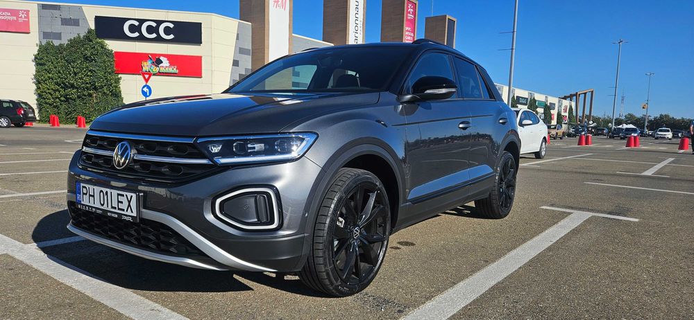 Volkswagen T-Roc Style 1.5 TSI DSG 150 CP  9927 km  IQ.Light Matrix