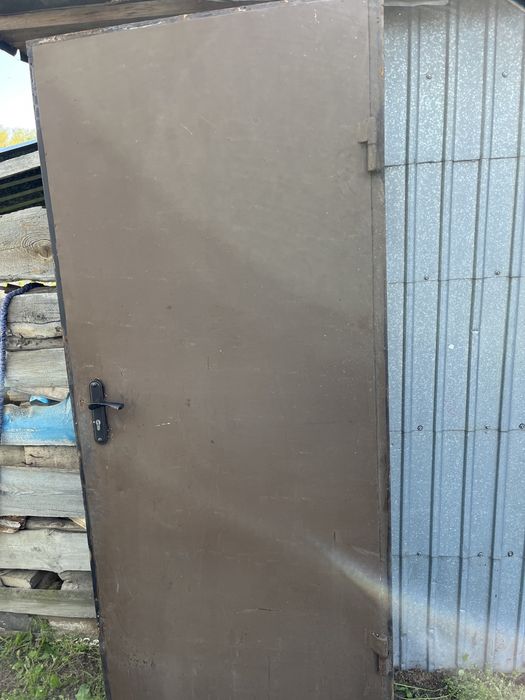 Входная дверь