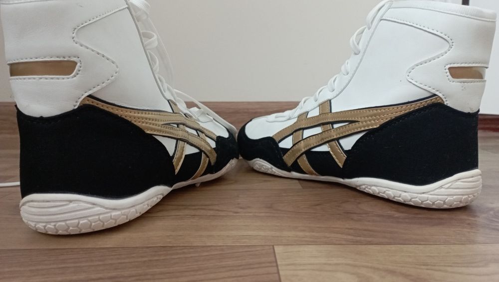 Борцовки Asics,оригинал,37 размер