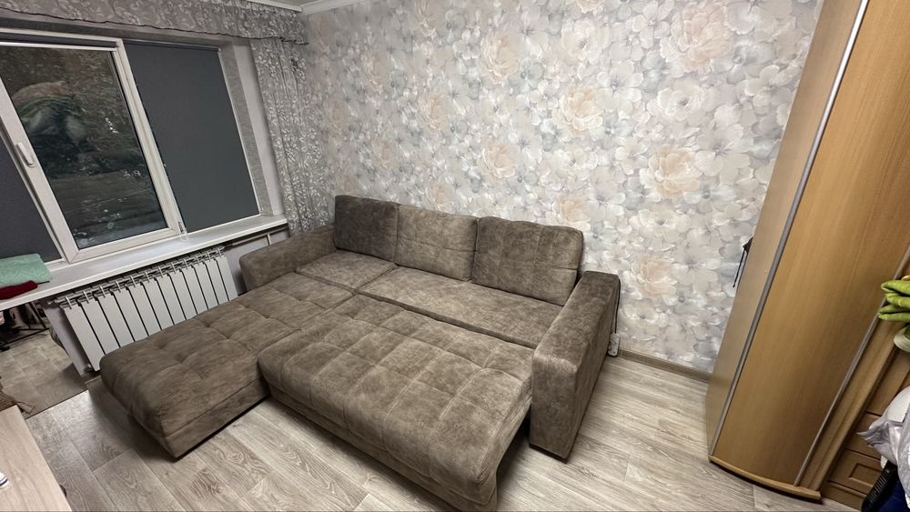 Продам диван угловой