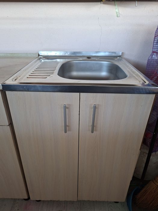 Кухонные шкафы 4 шт