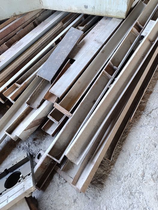 Швеллер  12 и 20  бу советский толстостенный