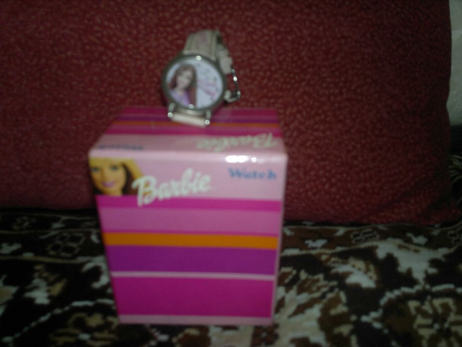 часы Барби кварцевые