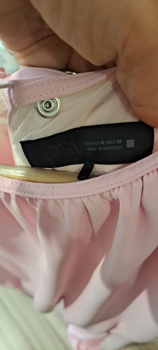 Розова рокля Zara