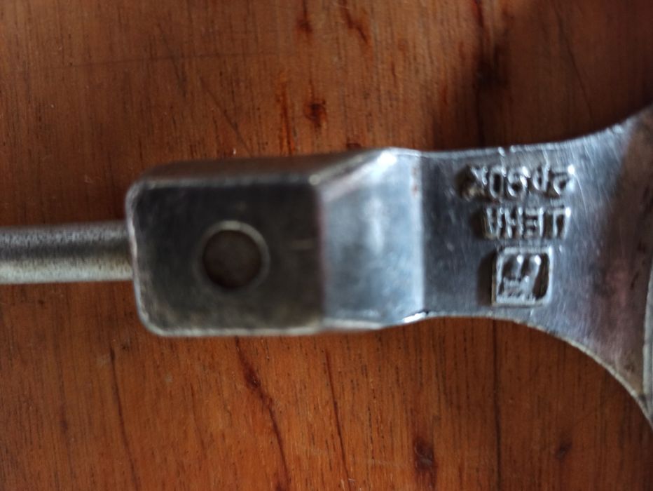 Вафельница и орешница