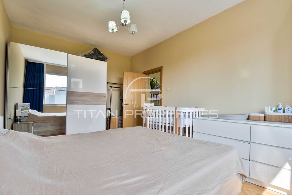 Продава се Тристаен апартамент в Пловдив, Кючук Париж - 84 кв.м за 1727 €/кв.м - Снимка #7