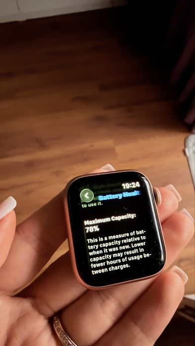 Apple Watch Series 6 40mm Rose Gold, GPS, cutie + încărcător + curele