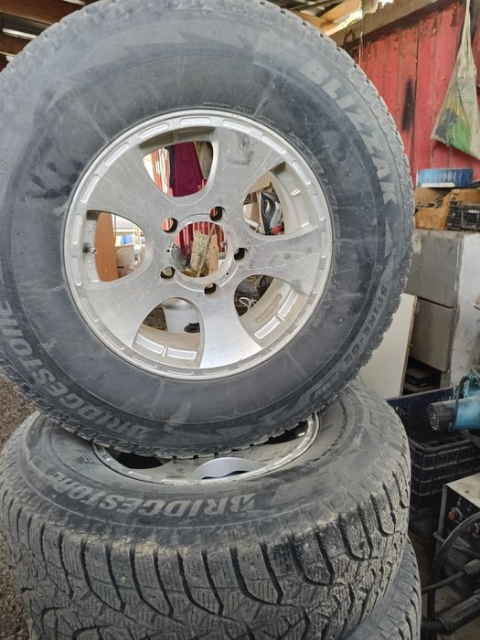 Комплект резины с дисками