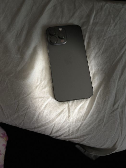 Продам iPhone 16 pro max 256gb
