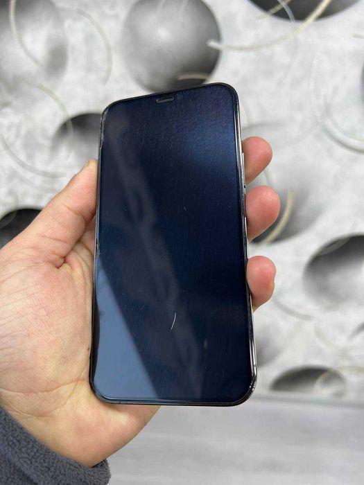 Продам iPhone 12 Pro 128 ГБ (в отличном состоянии)
