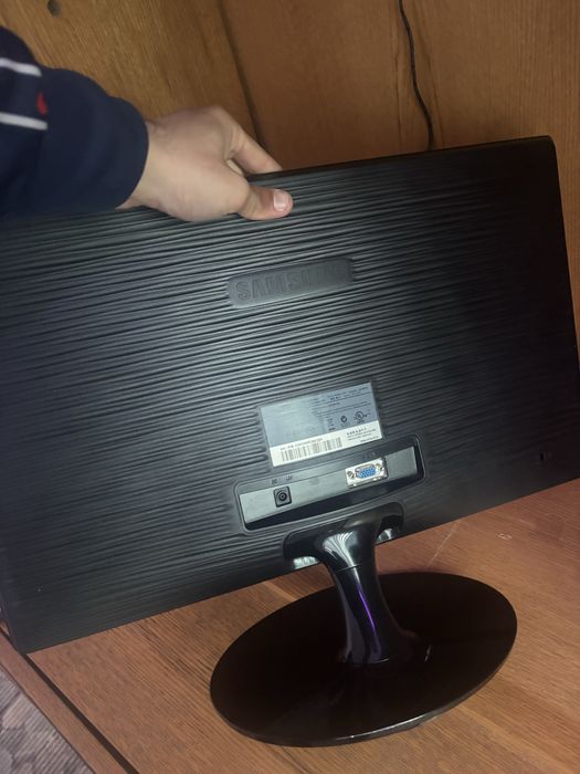 monitor samaung 16 incha