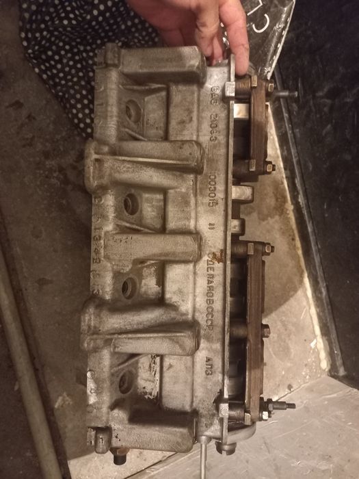 Продам ГБЦ на 8кл двигатель