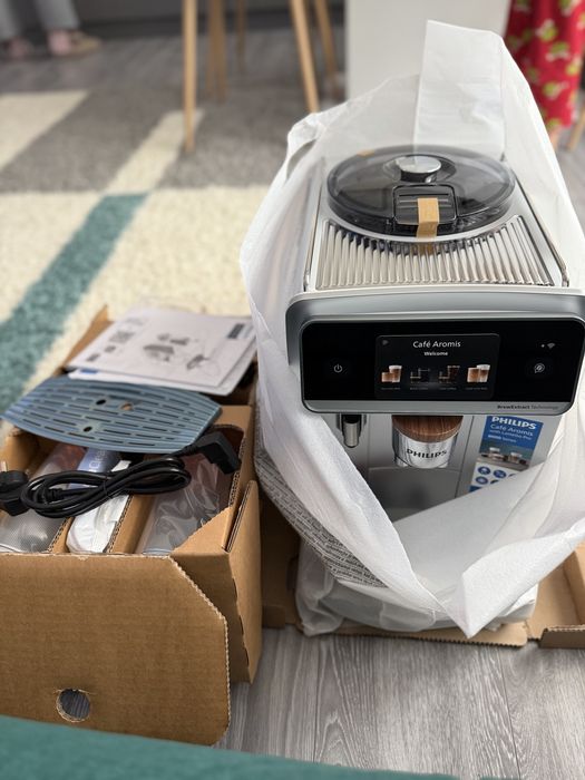 Espressor automat Philips 8000 LatteGo