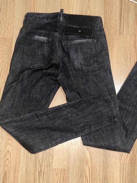 Vând blugi DSQUARED2 originali