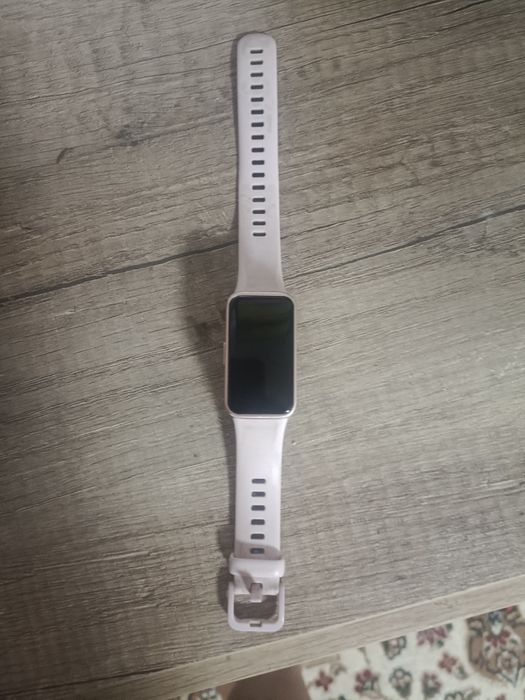 смарт-часы HUAWEI Watch Fit