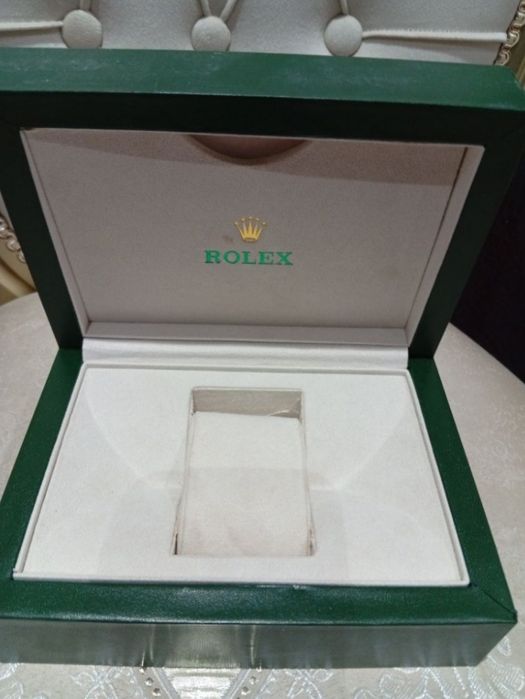 Оригинальная коробка Rolex в хорошем состоянии