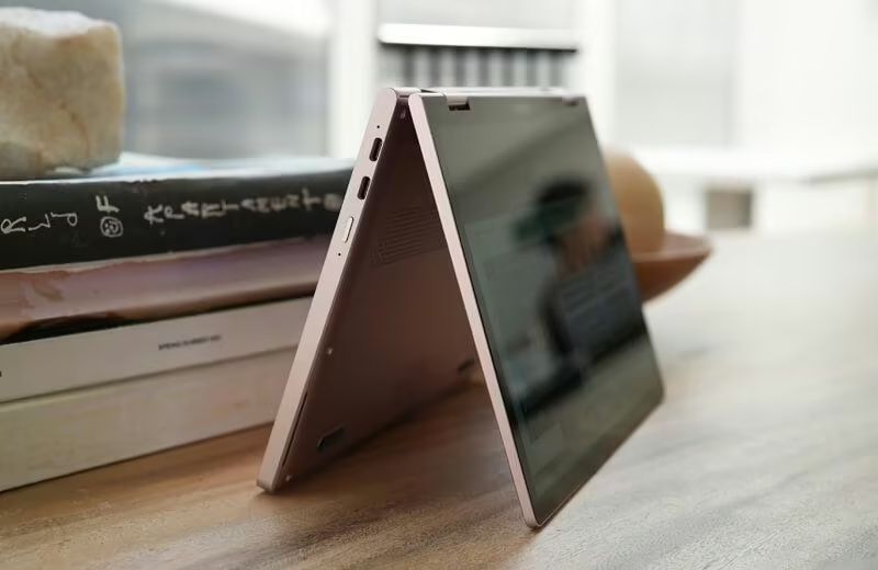 Сенсорный ультрабук 4 ядра/12 ОЗУ/ 512 SSD