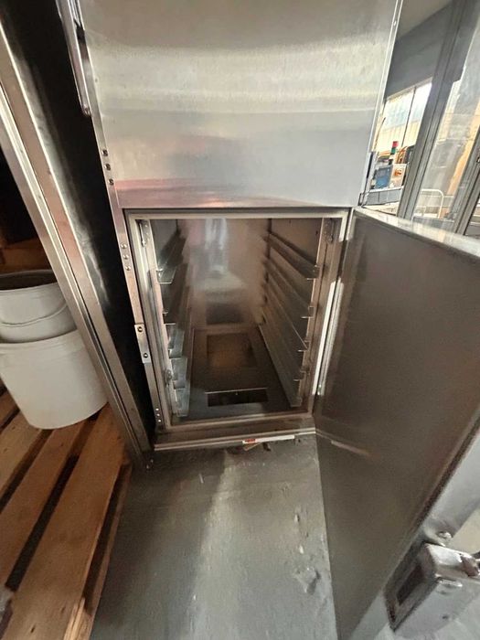 Професионален шкаф за поддържане на храна Henny Penny HHC-990 SmartHold