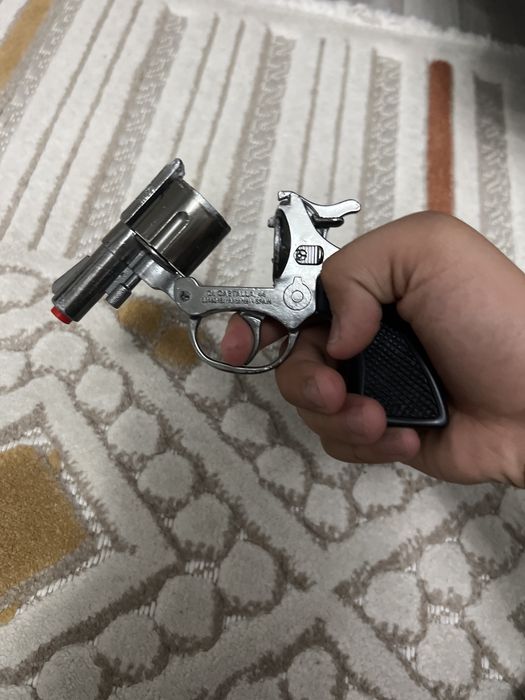 Пистолет железный