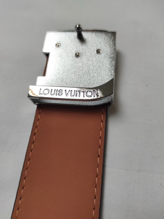 Curea Louis Vuitton – Stil și rafinament
