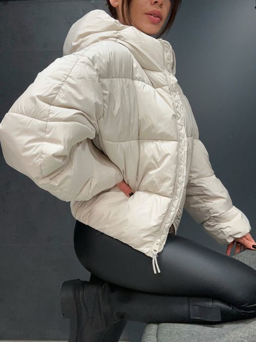 MANGO ново дамско късо яке в бежово