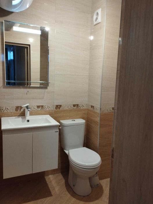 Дава се под наем Двустаен апартамент в Плевен, Идеален център - 70 кв.м за 306 € - Снимка #5