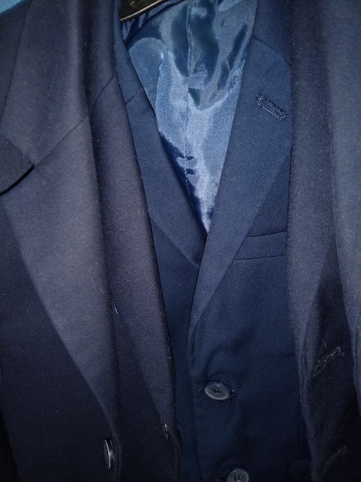 Школьная форма. пиджаки, рубашки