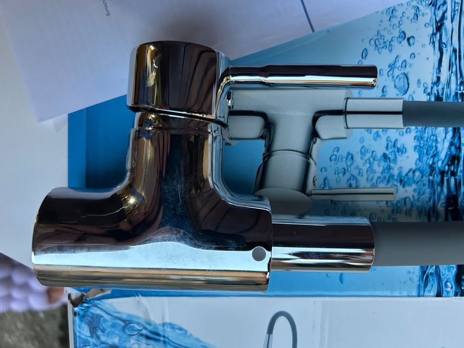 Baterie de bucătărie nouă de foarte bună calitate