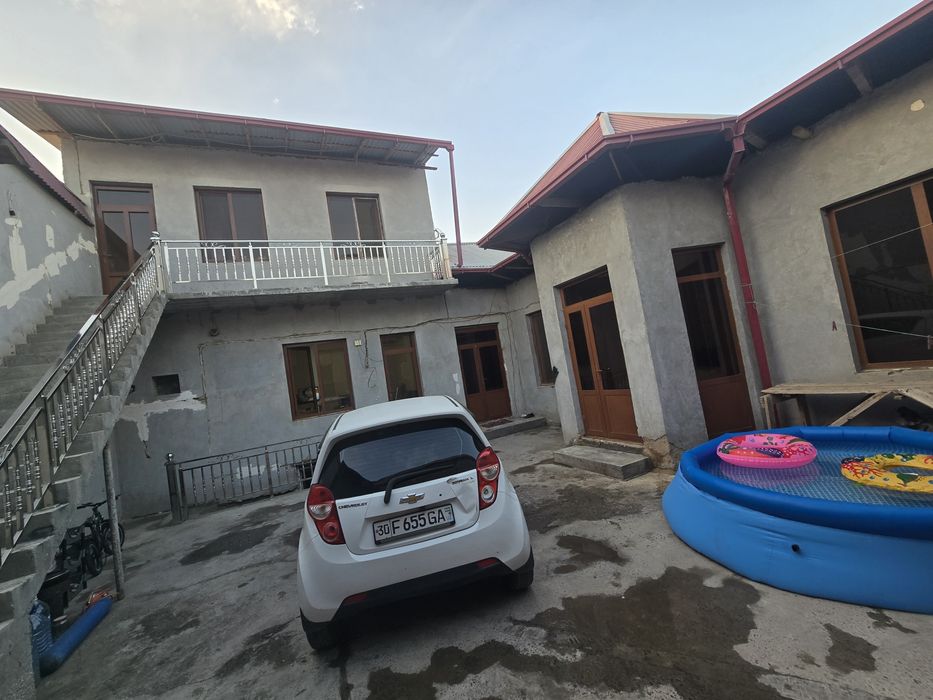 Срочно продаётся 3 сотки 5 комнатная дом на земле улица Жарарик ор Гор