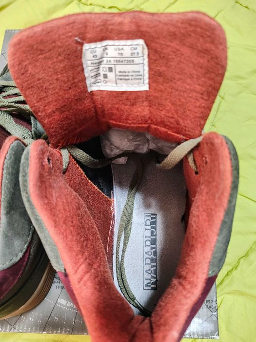 Napapijri.Почти нови кецове